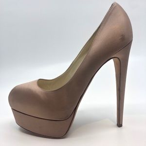 Hamper Platform in Nude silk